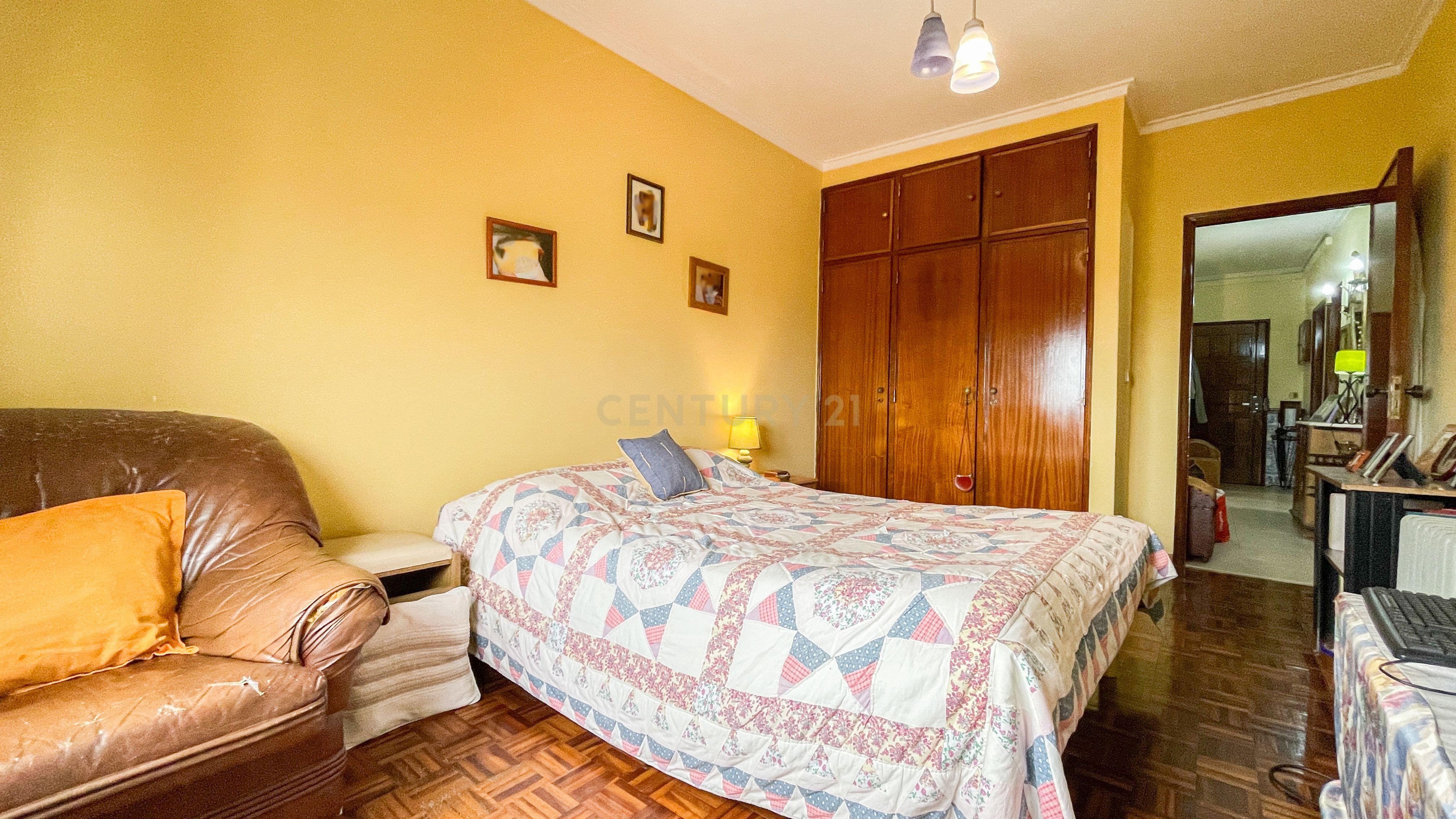 Apartamento T3 - Casal do Chapim - Odivelas - Garagem - Arrecadação - Image 14